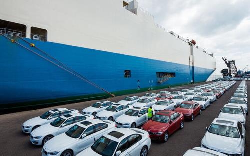 هدف گذاری برای واردات بیش از ۲۰۰ هزار خودرو در سال ۱۴۰۲