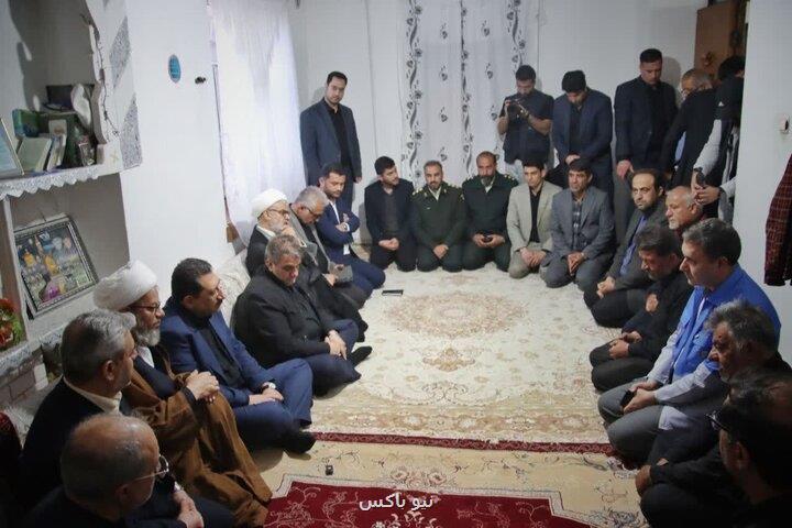 وزیر صمت از خانواده های جان باختگان معدن دامغان دلجویی کرد