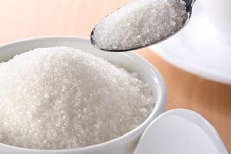 135 هزار تن شكر با قیمت 6300 تومان توزیع می شود